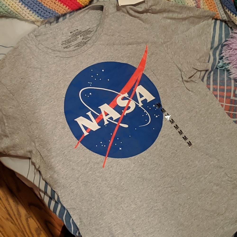 Gray Nasa logo shirt